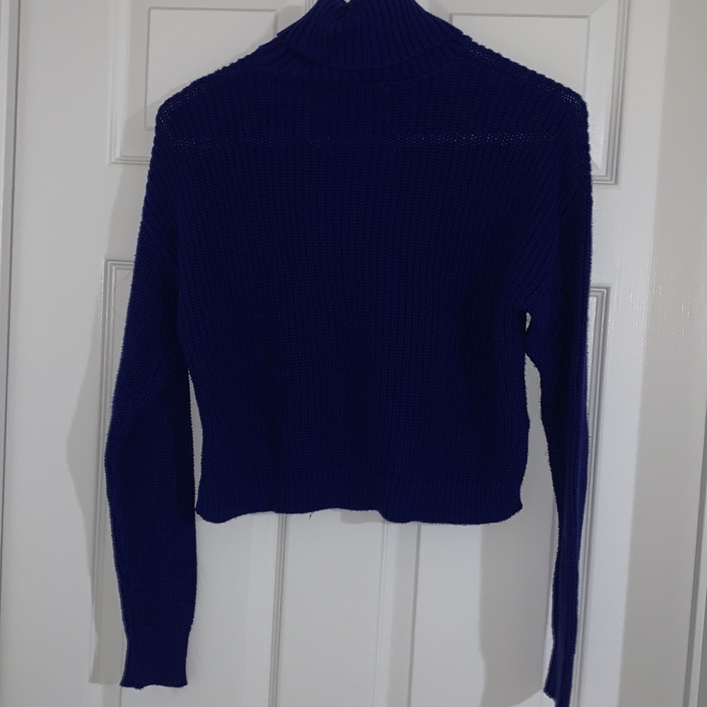 Blue cropped turtle neck - Picture 2 of 2